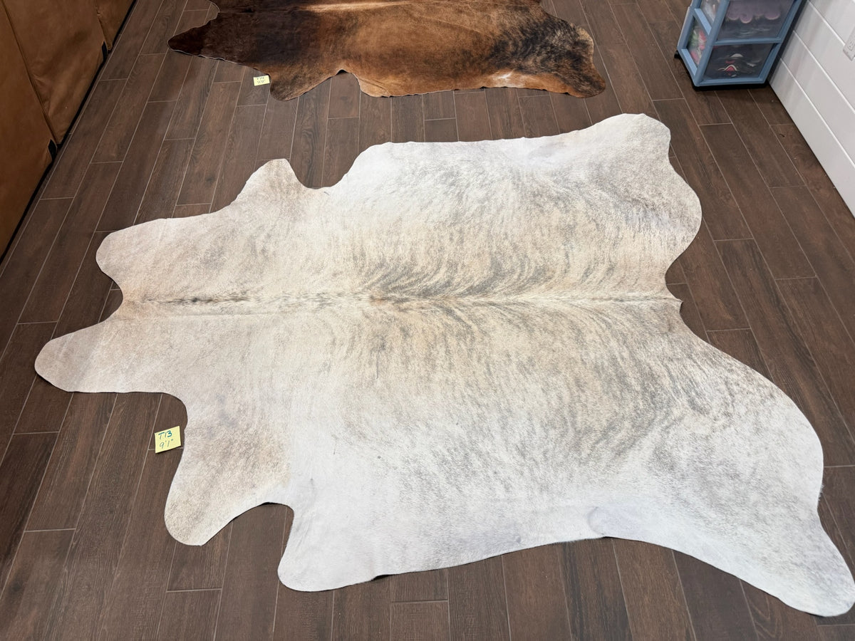 Full size cowhide (exotic) #T13- size 9’1”