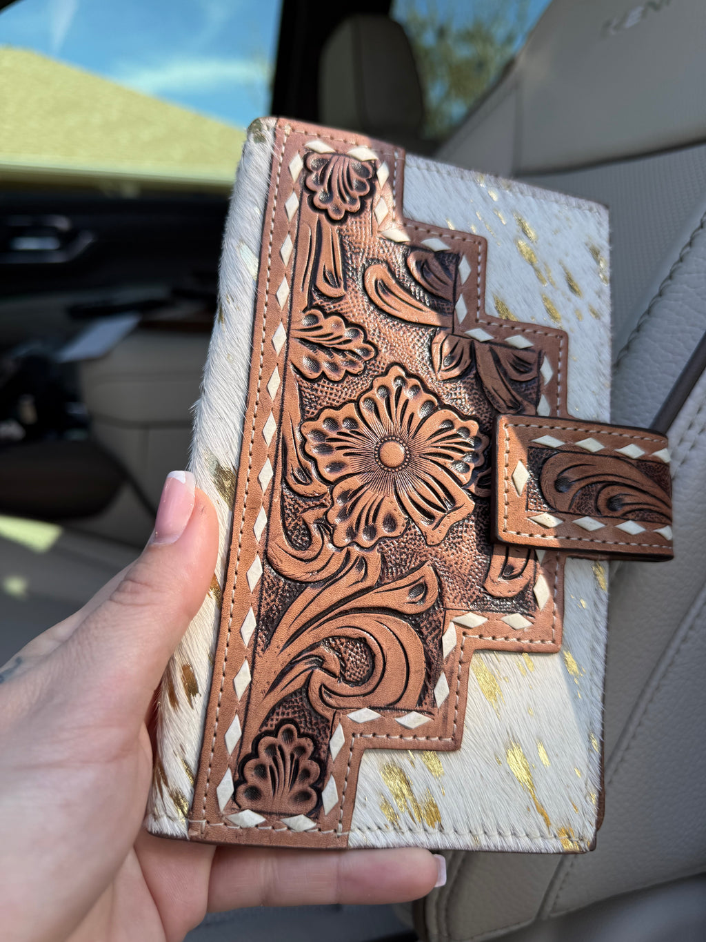 The "Gretchen 2.0" wallet - by The Painted Porches