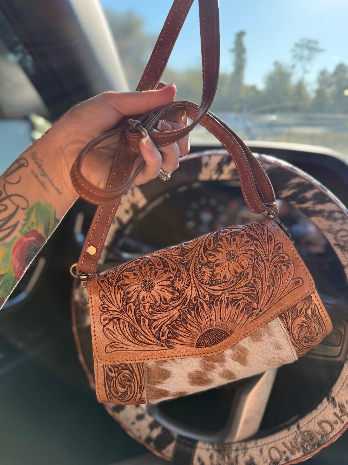 Tooled leather small purse with cowhide