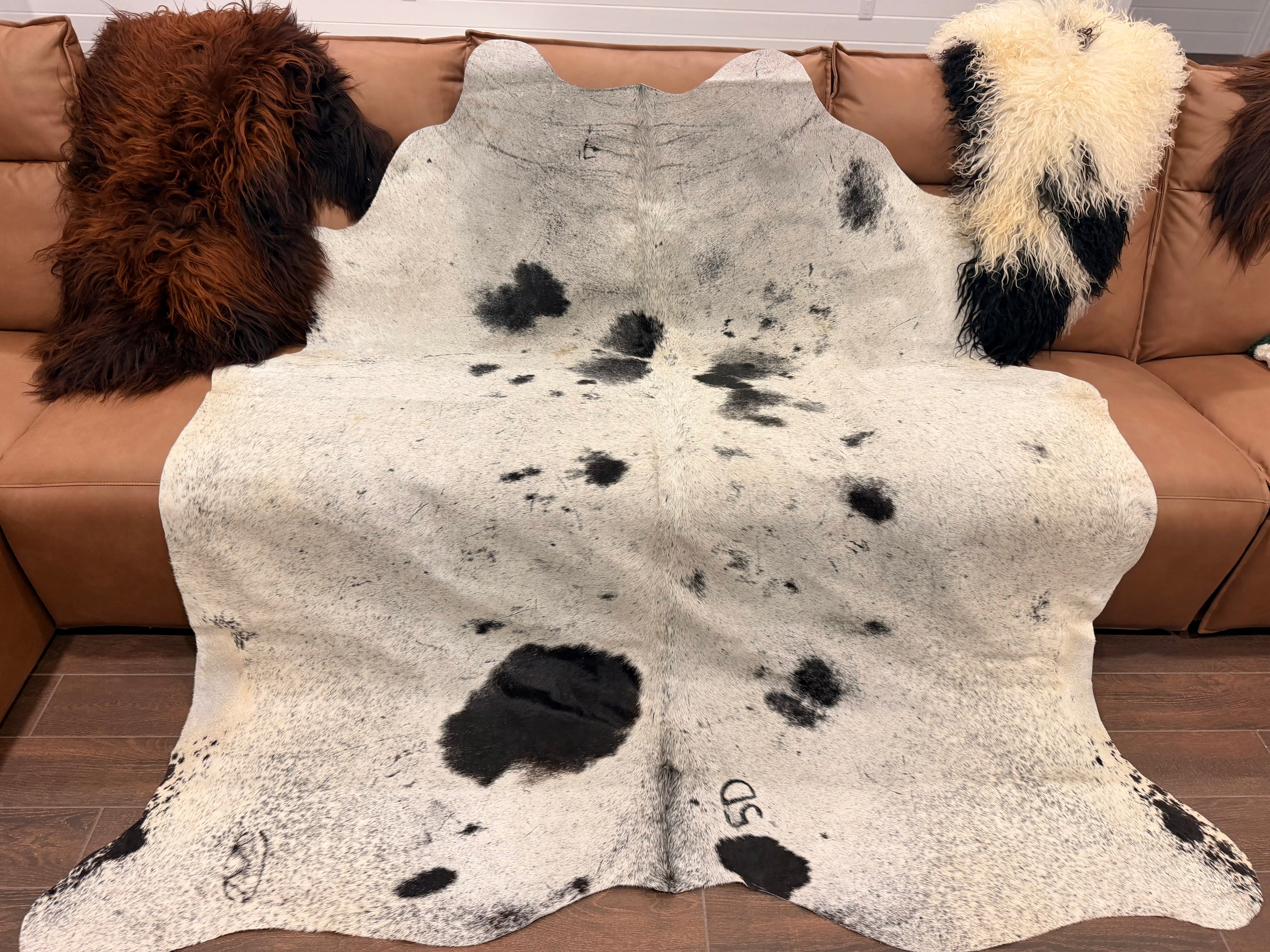 (HIDE OF DAY)The Alice-Full size cowhide (exotic)-  8’