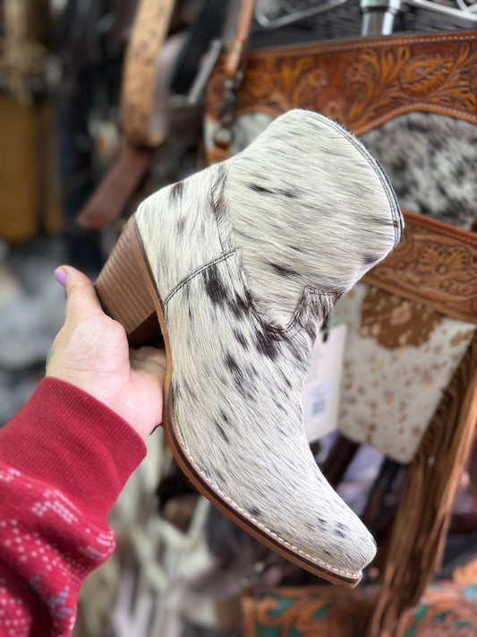 Size 8 cowhide boots