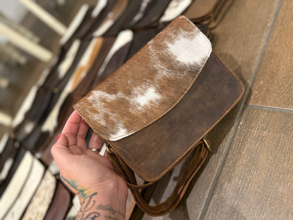 Cute crossbody roughly 9”x7”