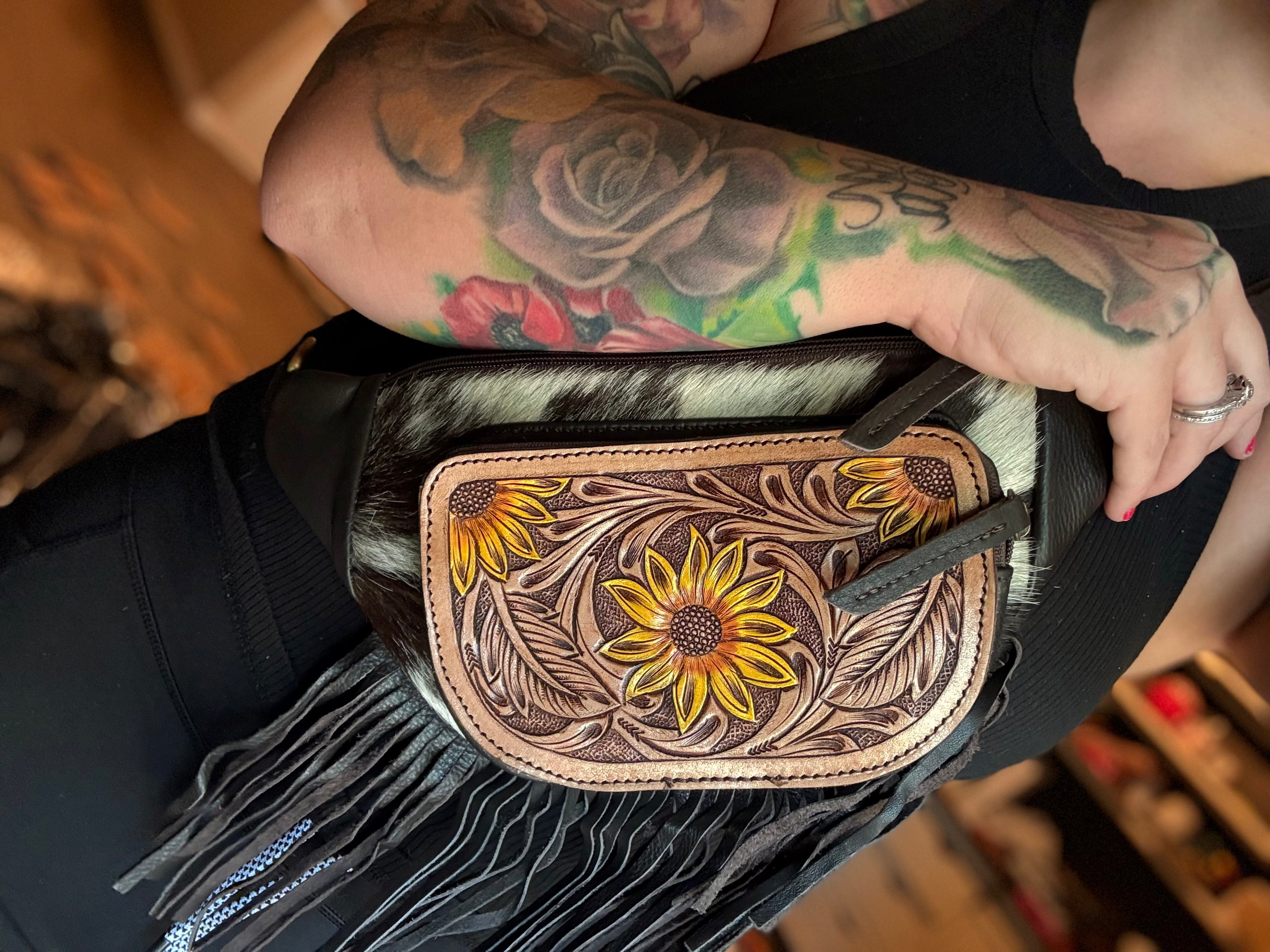 Sunflower bum bag / with fringe