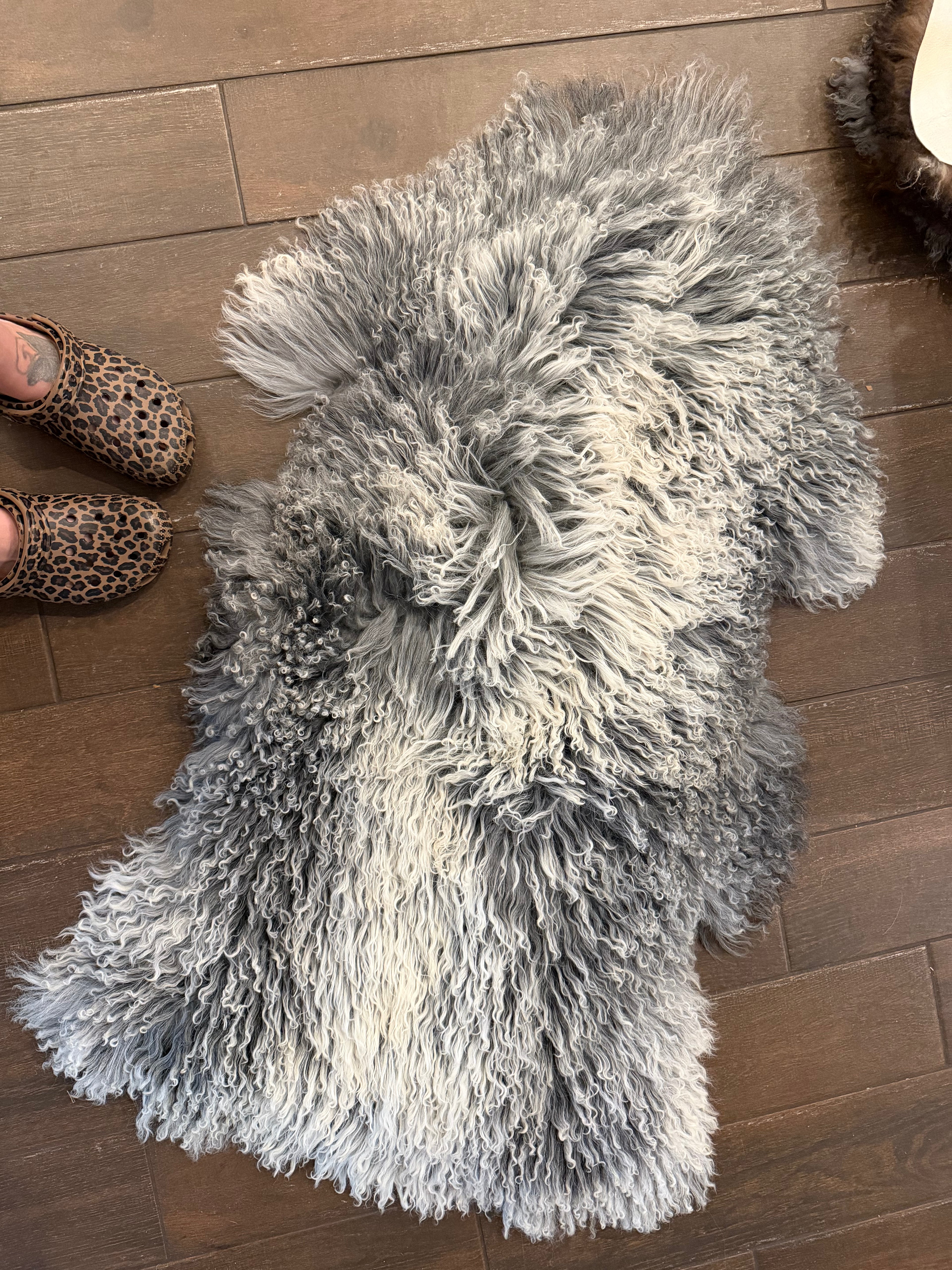 Sheep fur roughly 4’x2’