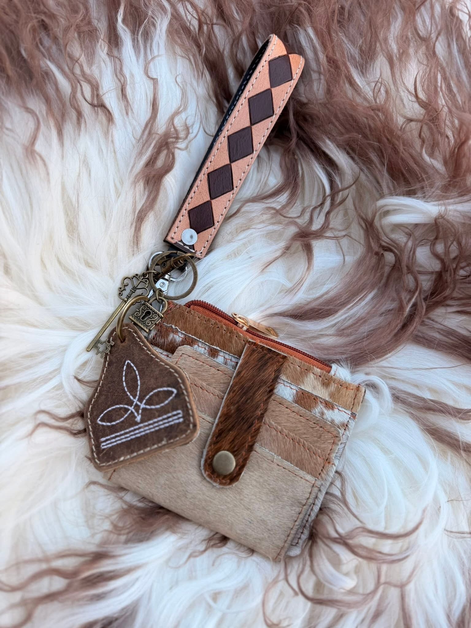 Wristlet checker keychains