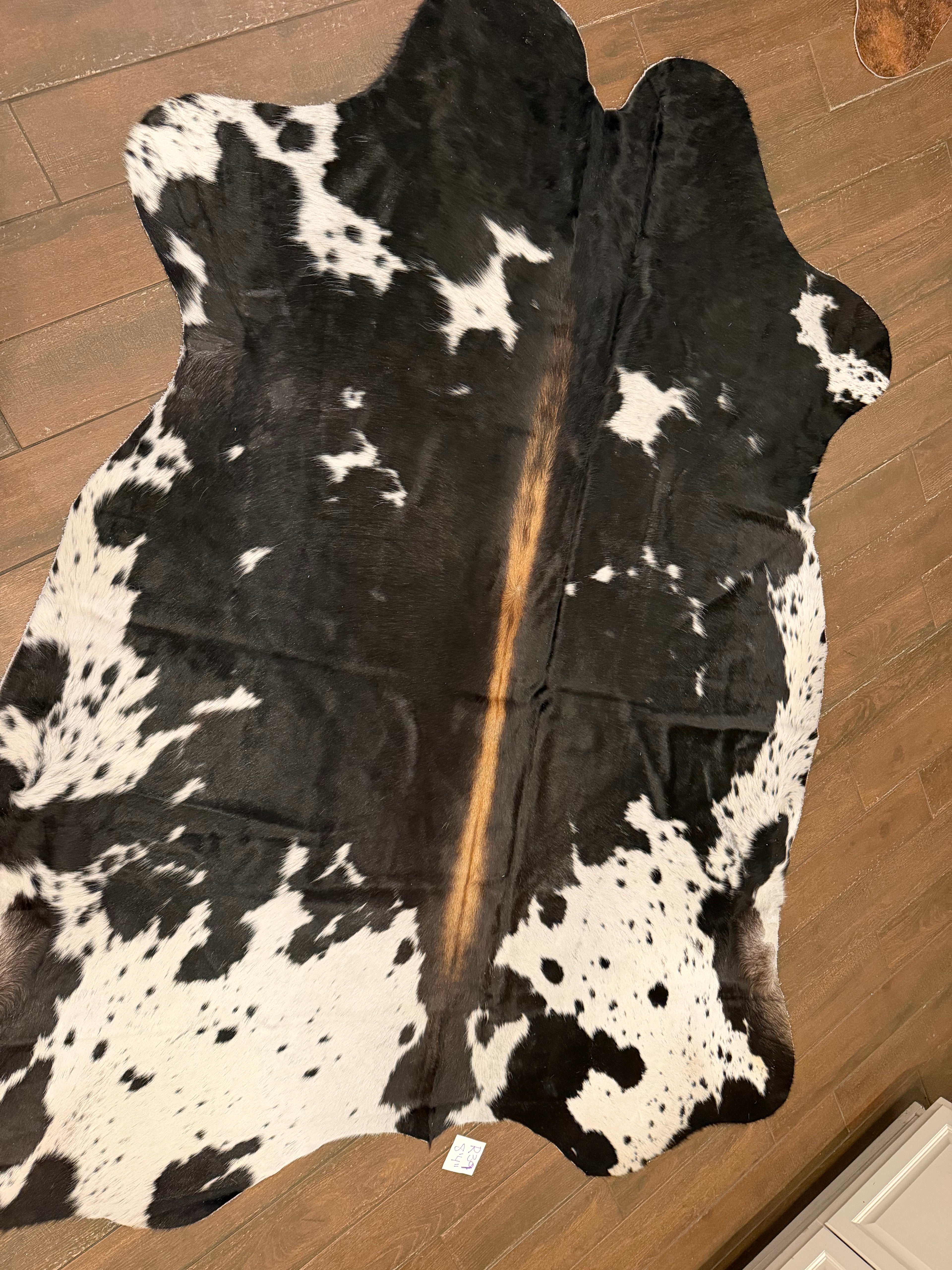 Full size cowhide (exotic)- # R39- 8’4”