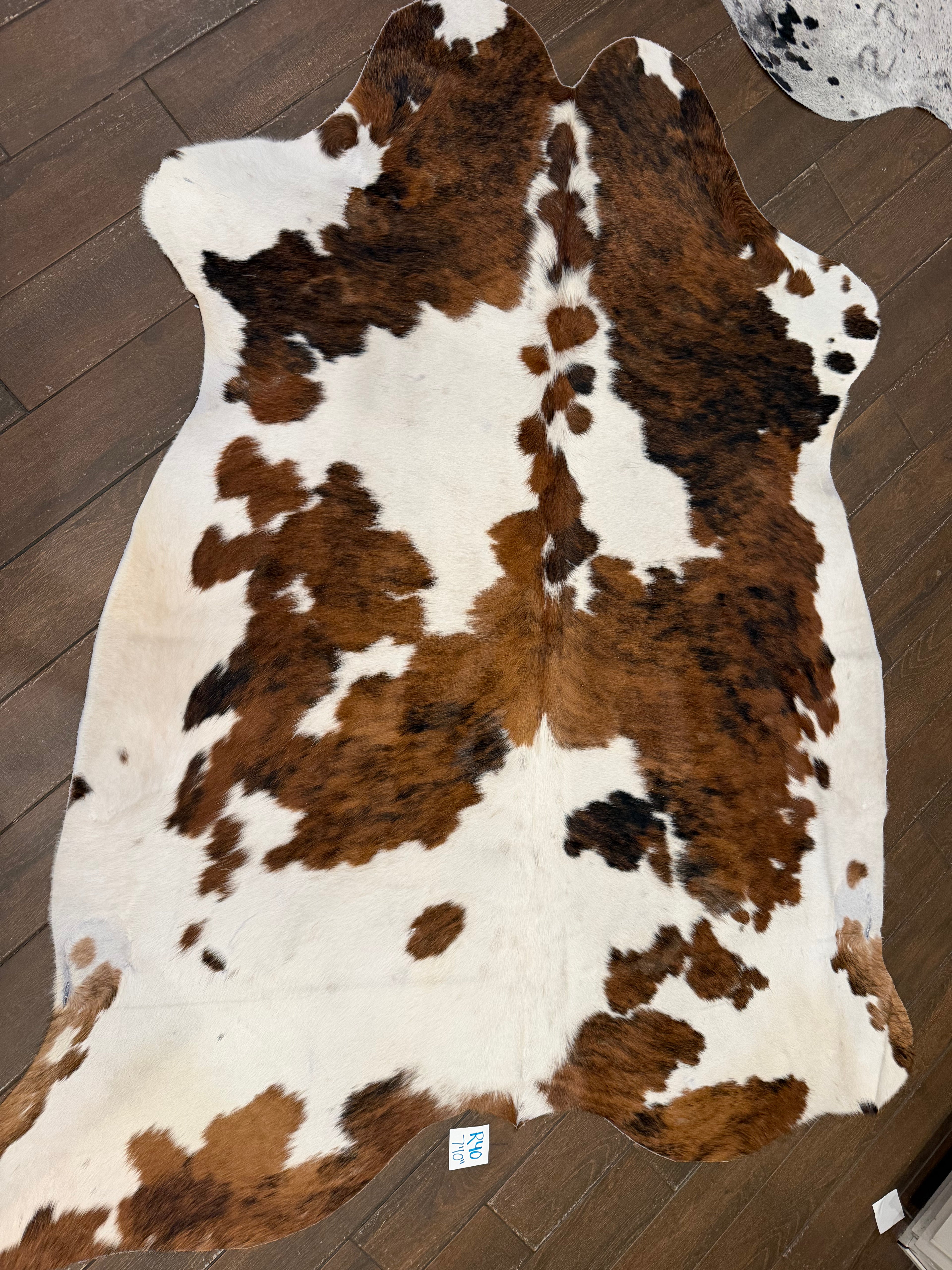 Full size cowhide (exotic)- # R40- 7’10”