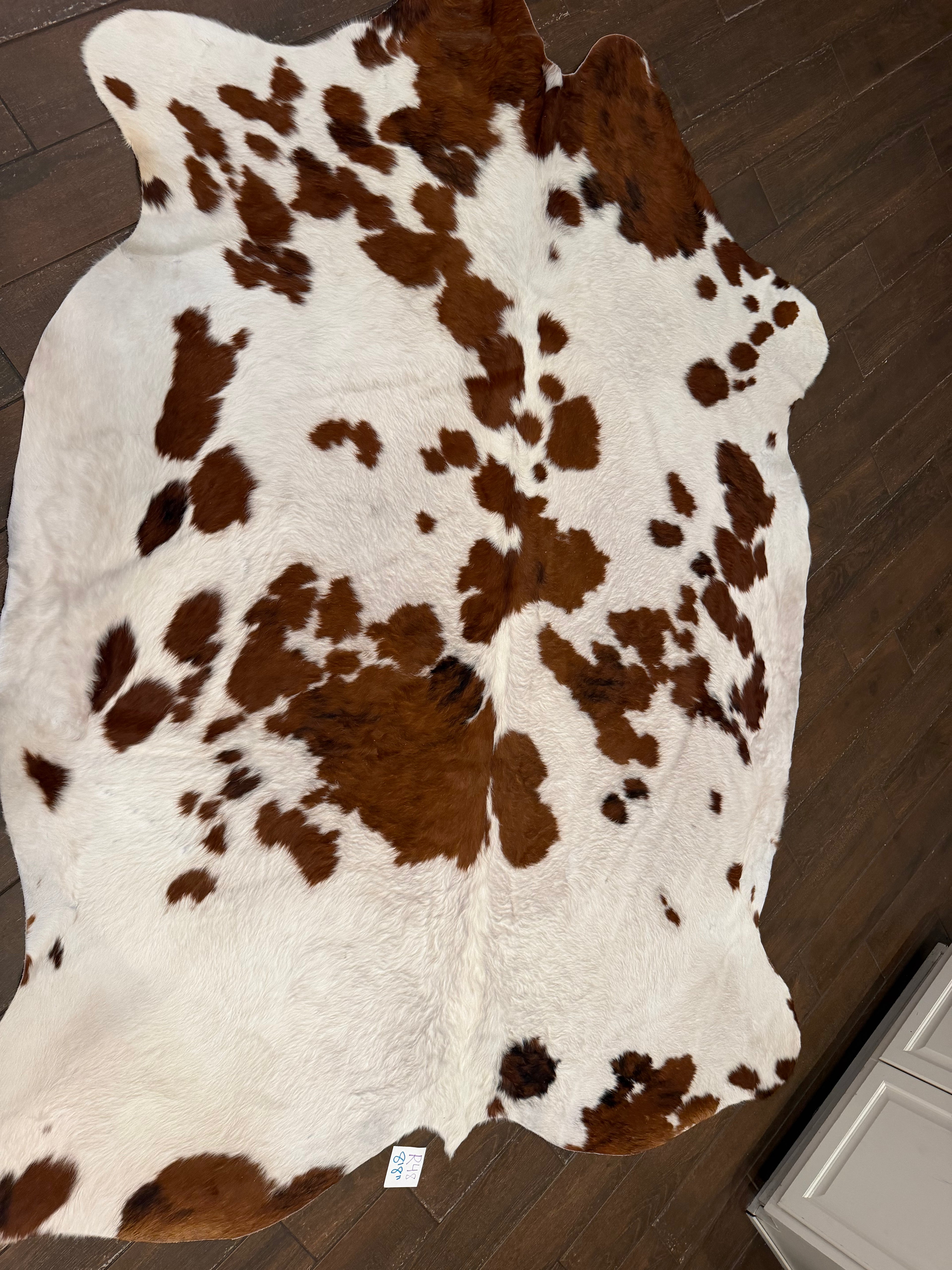 Full size cowhide (exotic)- # R48- 8’8”