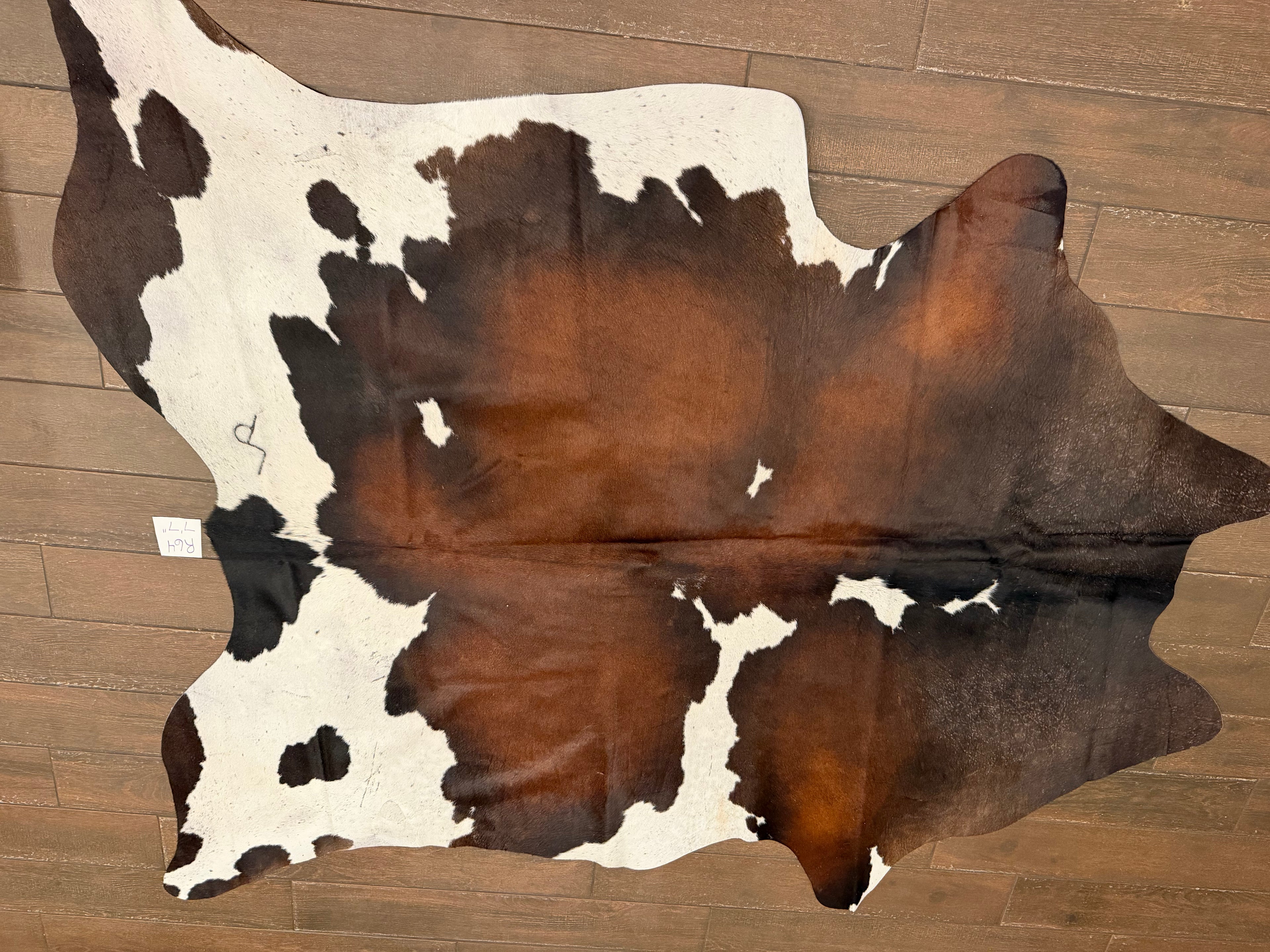 Full size cowhide (exotic)- # R64-7’7”