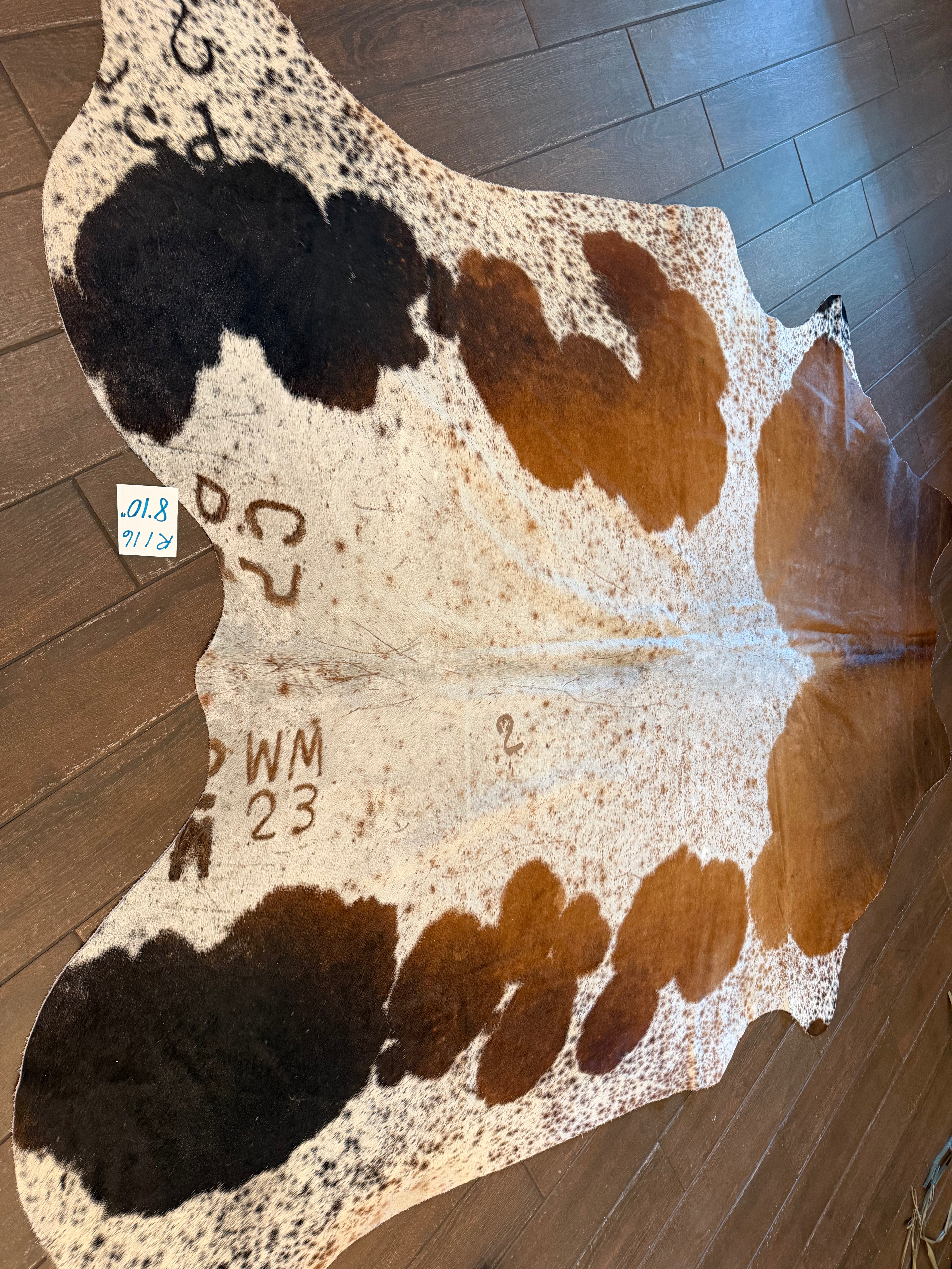 Full size cowhide (exotic)- # R116- 8’10”