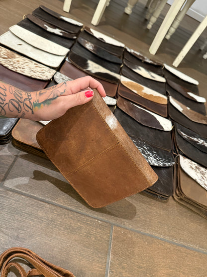 Cute crossbody roughly 9”x7”